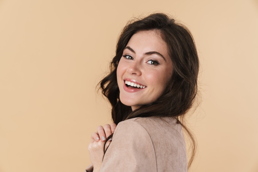 Veneers: Enhancing Your Smile with Customized Cosmetic Solutions